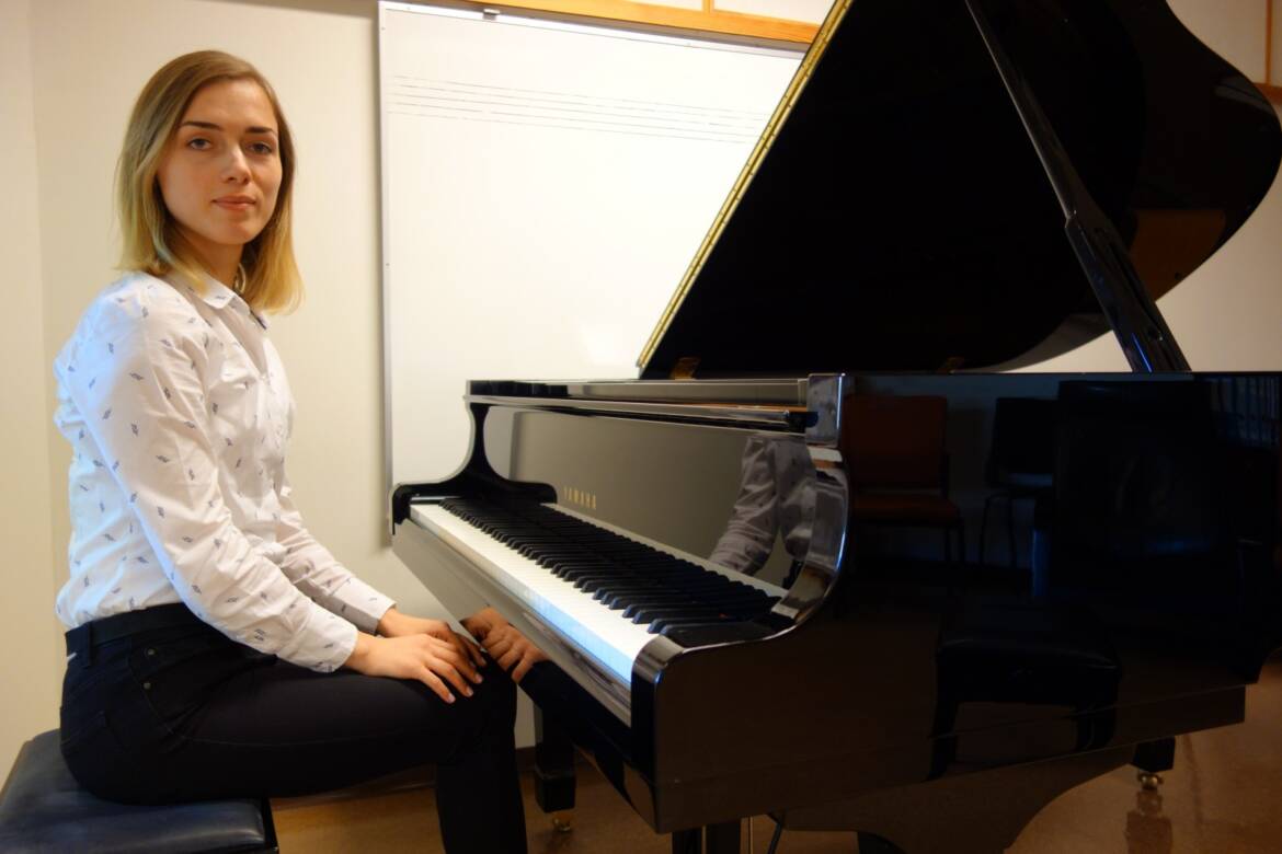 Natalia-Pokatylo-piano-instructor.jpg